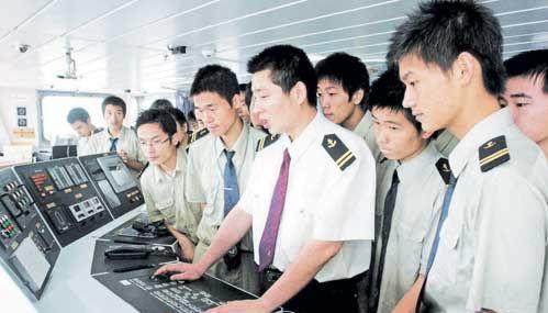 Calls to improve the lives of Vietnamese seafarers